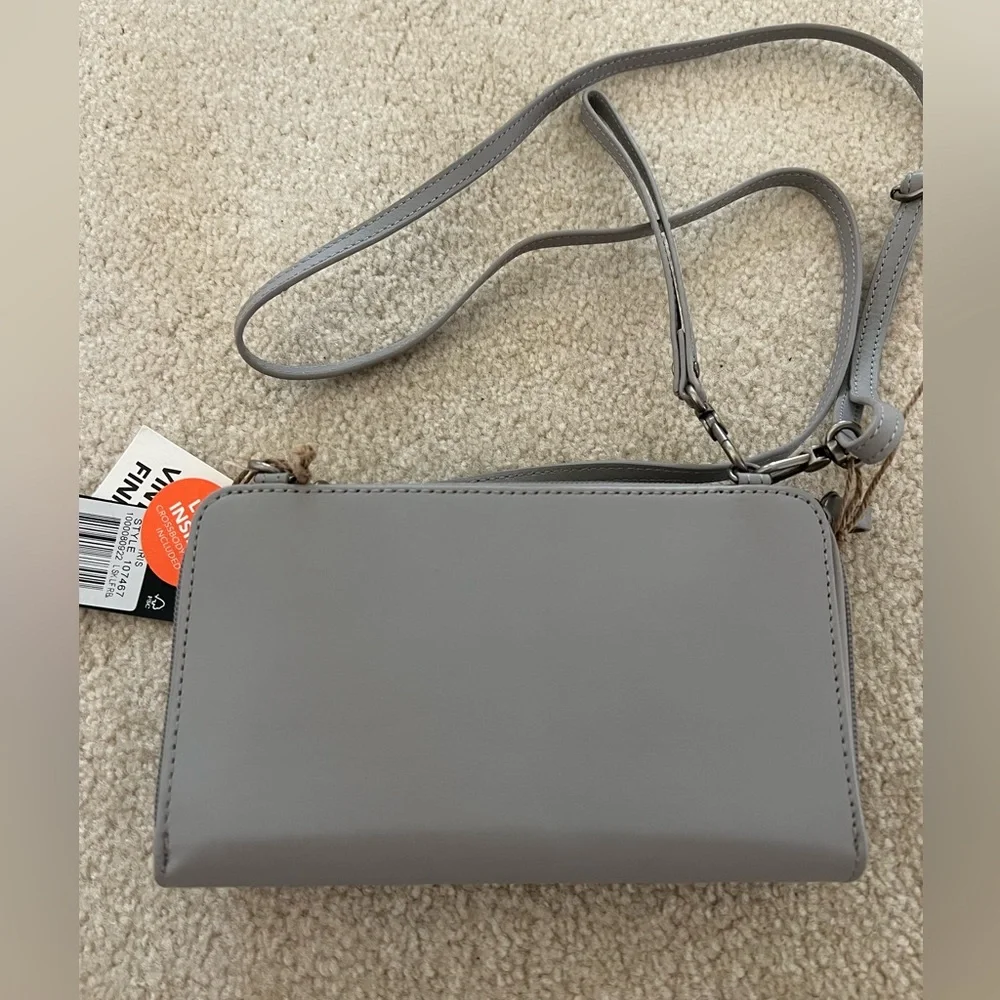 NWT The Sak Iris Leather Large Smartphone Crossbody Bag - Picture 7 of 11